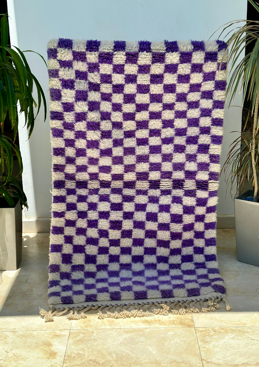 Beni Ouarain cream and mauve checkerboard carpet - 168cm / 100cm