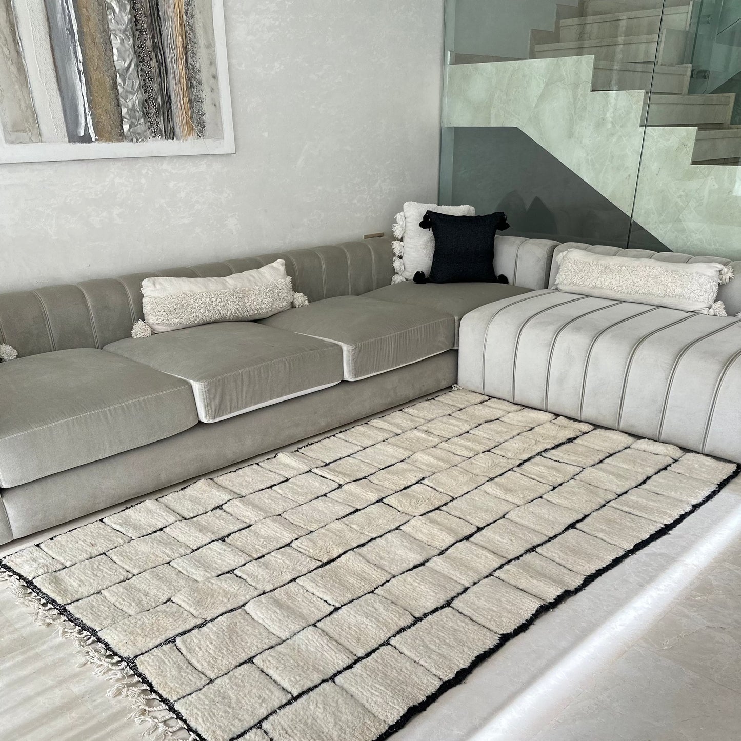 Beni Ouarain cream and black carpet - 2.46m / 1.54m