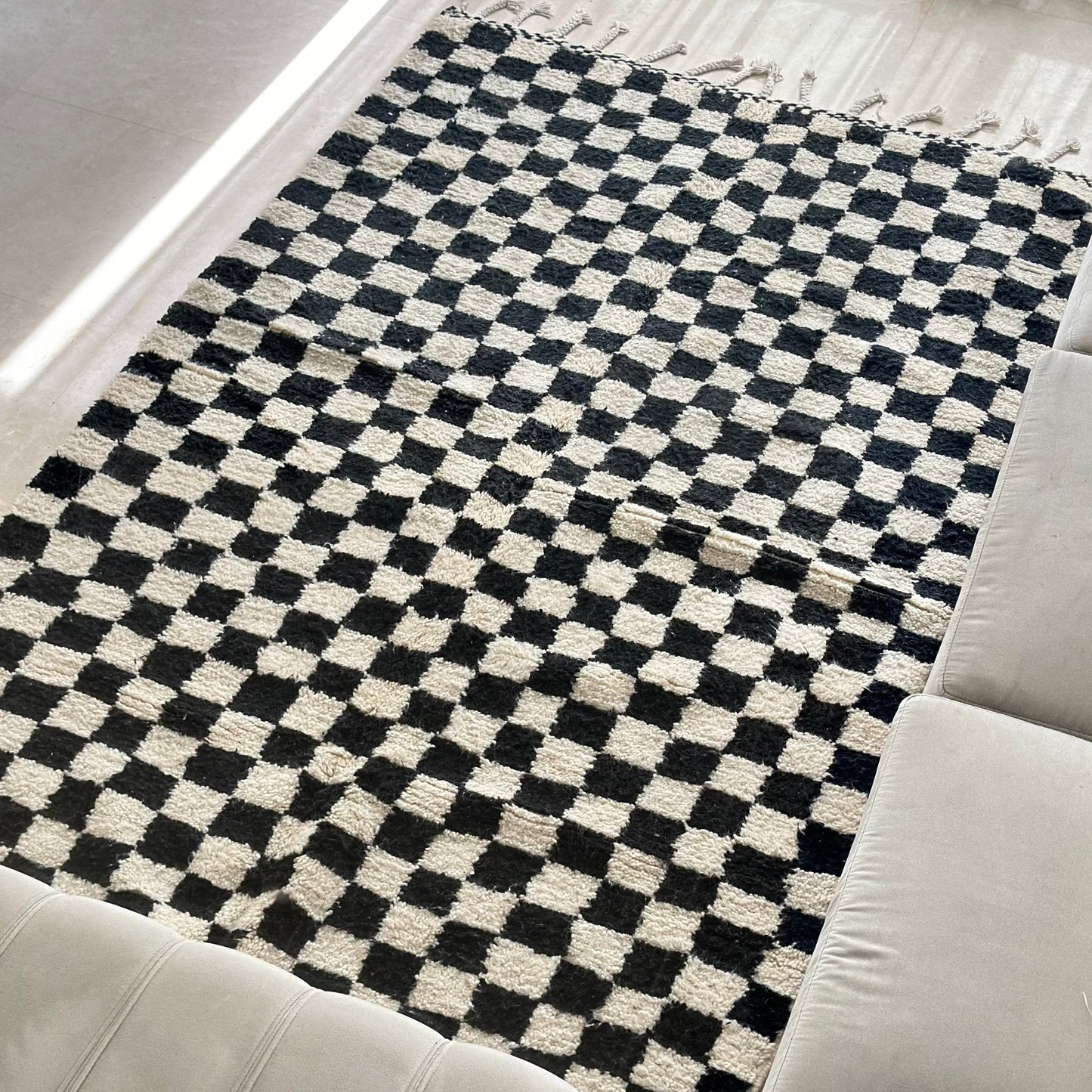 Beni Ouarain black and white checkerboard carpet - 2.53m / 1.54m