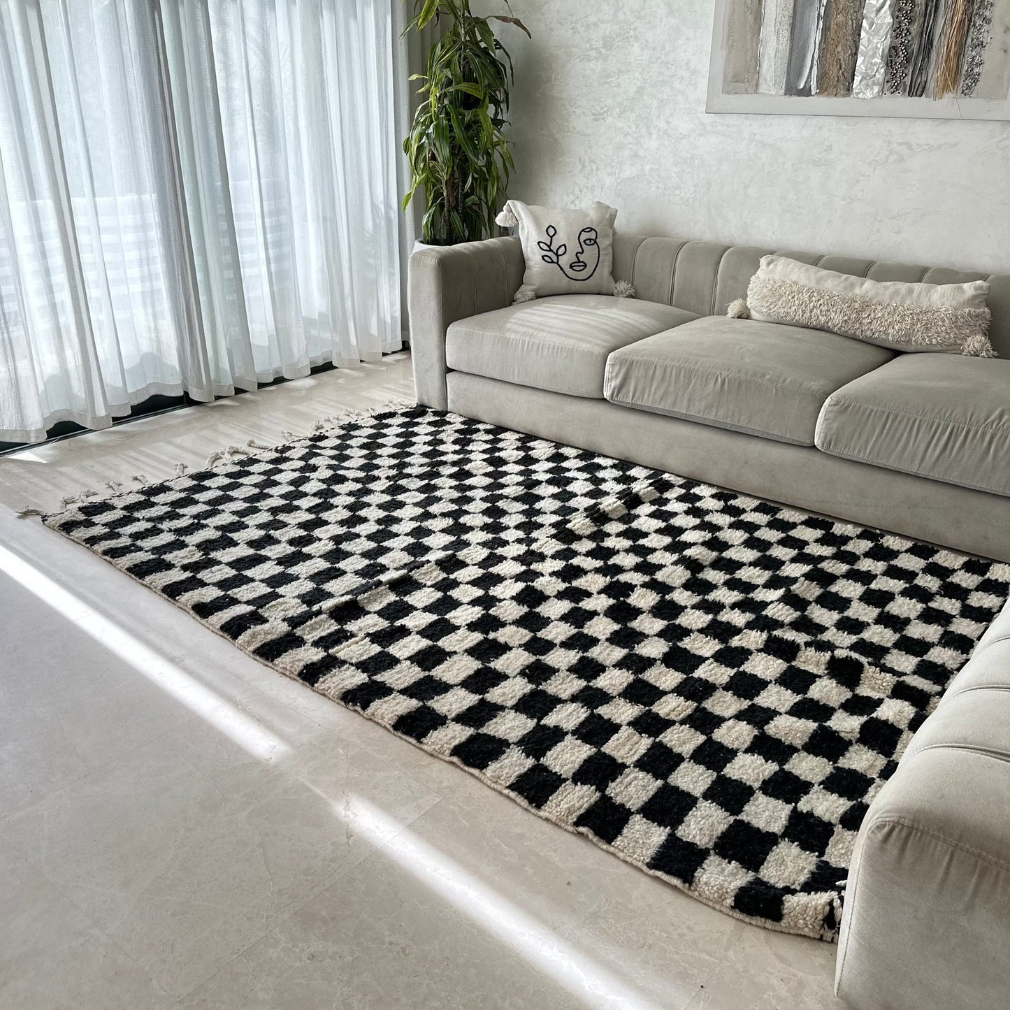 Beni Ouarain black and white checkerboard carpet - 2.53m / 1.54m