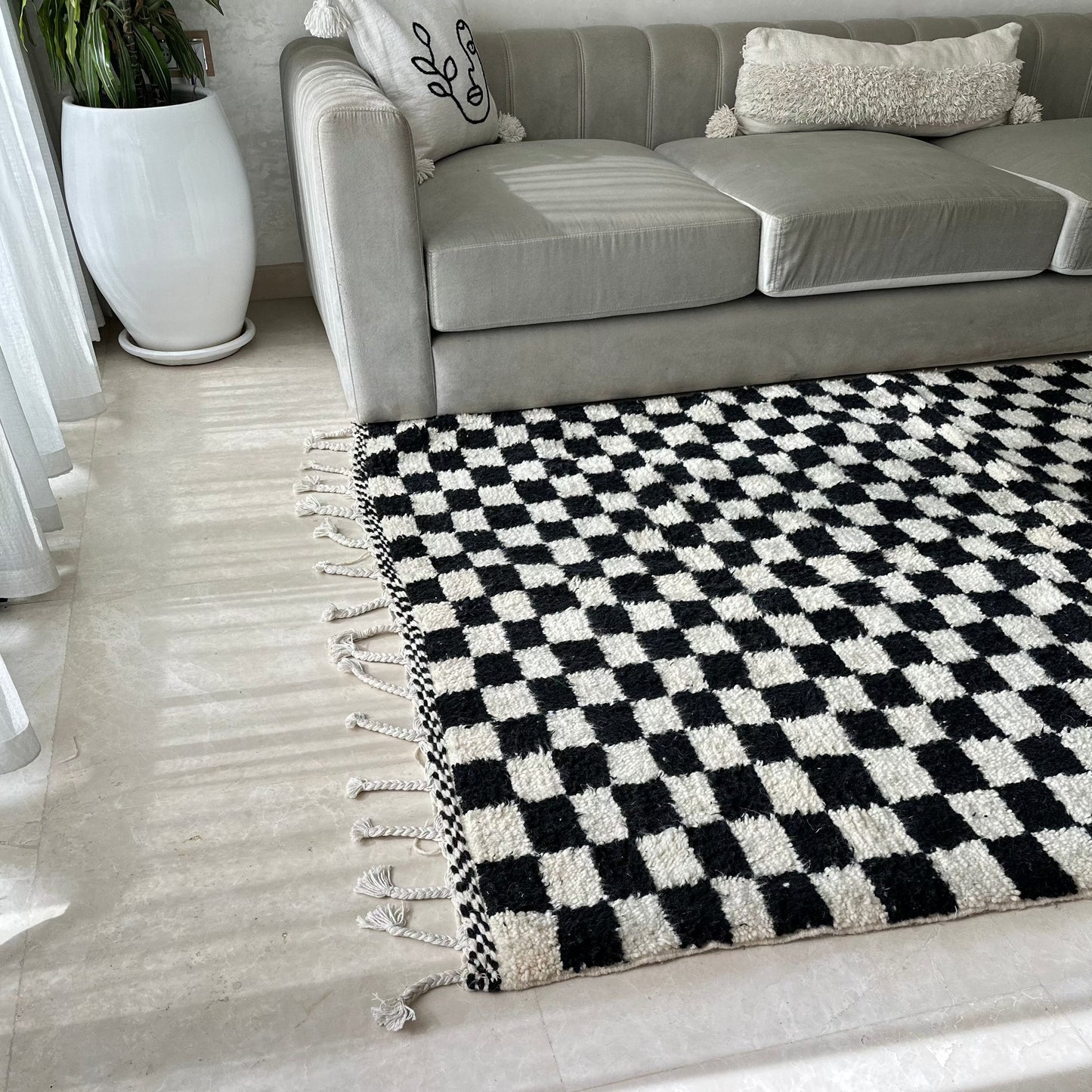 Beni Ouarain black and white checkerboard carpet - 2.53m / 1.54m