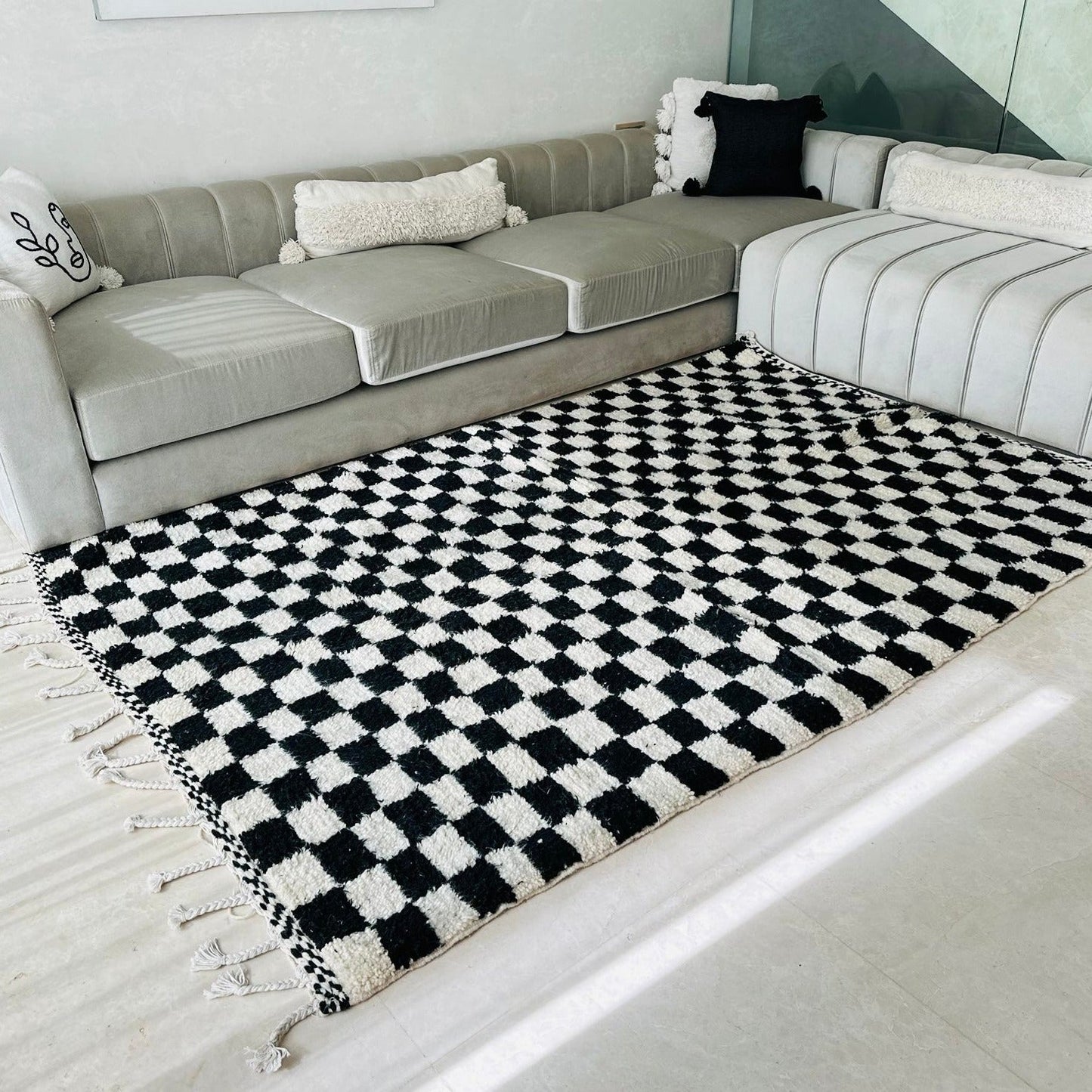 Beni Ouarain black and white checkerboard carpet - 2.53m / 1.54m